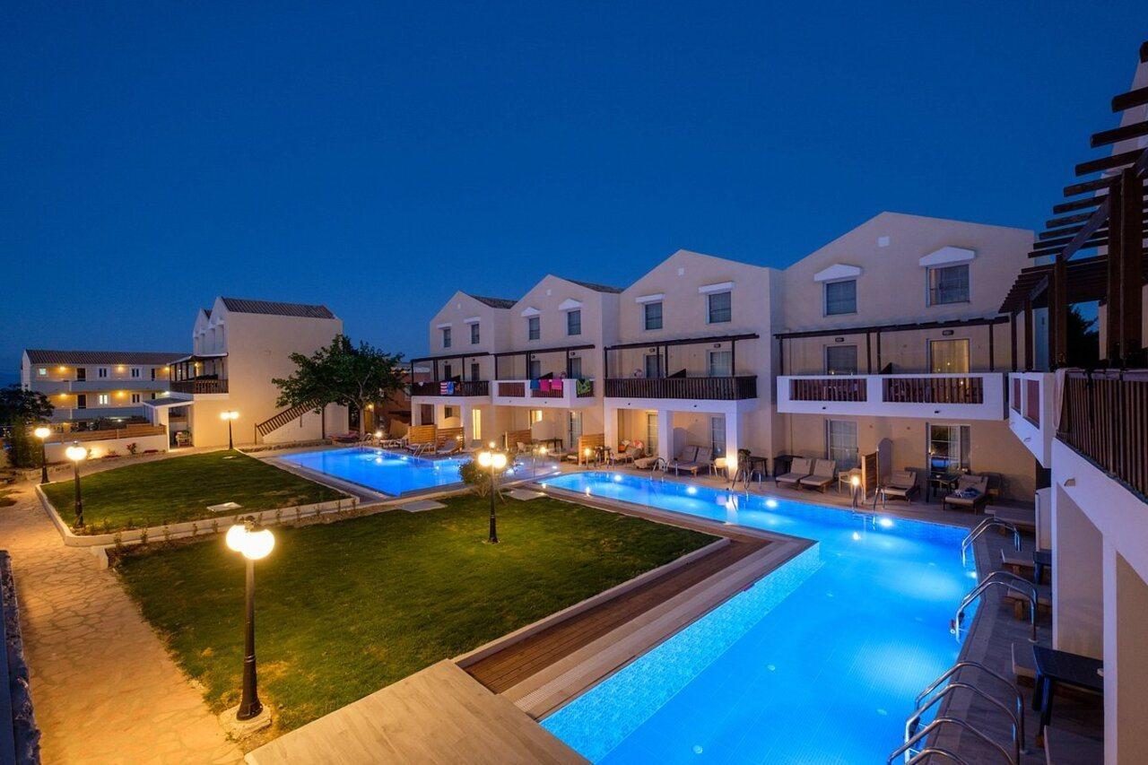 Akron Seascape Hotel 4*